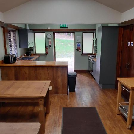 Wyldwood Lodge Cheadle  Exteriör bild