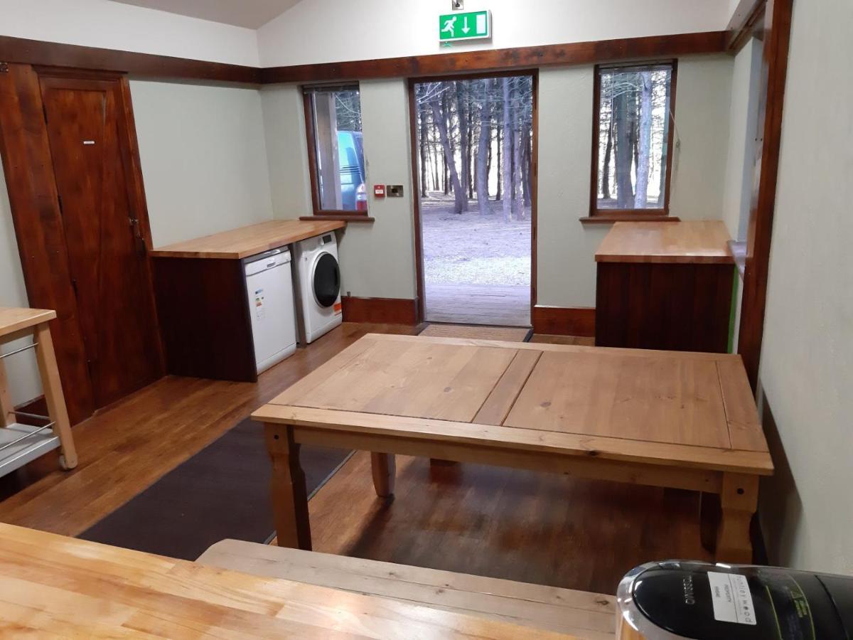 Wyldwood Lodge Cheadle  Exteriör bild